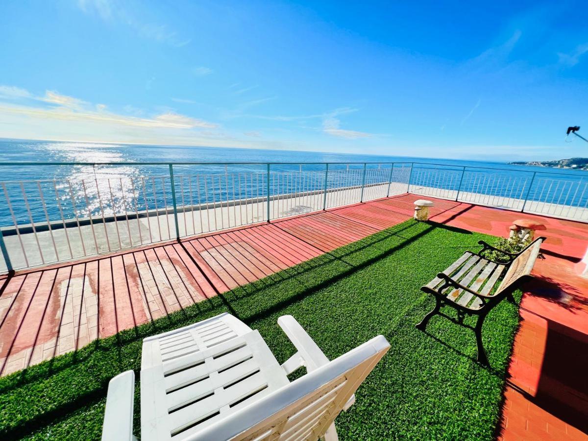 Suite Sunset 22 - Fronte Mare Sanremo Exterior foto